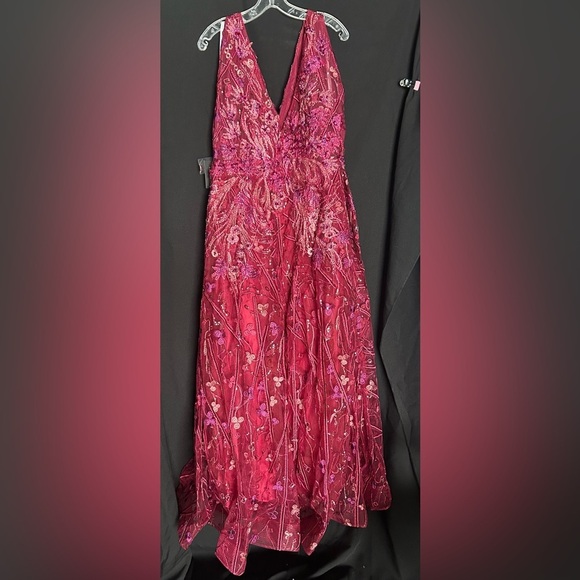 Ieena for Mac Duggal 20265 NWT Embroidered Sleeveless Plunge Neck A Line Gown - Picture 4 of 8